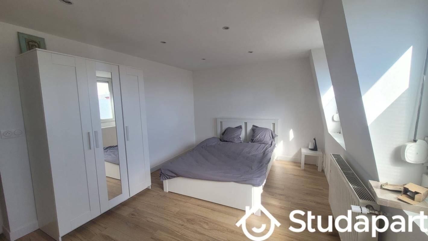 1 pièce 14 m² · à Roubaix · 14 m² · 385 €