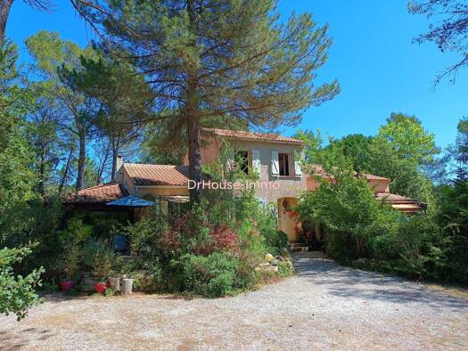 Maison à vendre 859 000 € 9 pièces 5 chambres 236,7 m² 16 000 m² de terrain Camps-la-Source 83170