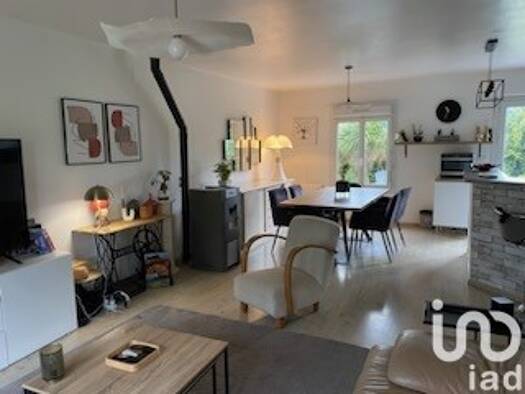 Maison à vendre 274 000 € 6 pièces 4 chambres 98 m² 2 613 m² de terrain Domloup 35410