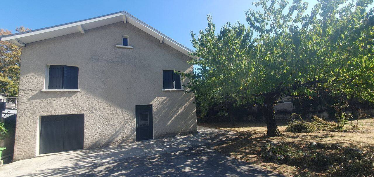 Maison 4 pièces 83 m² · à Corenc · 83 m² · 1 380 €