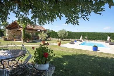 Maison à vendre 1 600 000 € 17 pièces 10 chambres 675 m² 7 686 m² de terrain Lavaur 81500