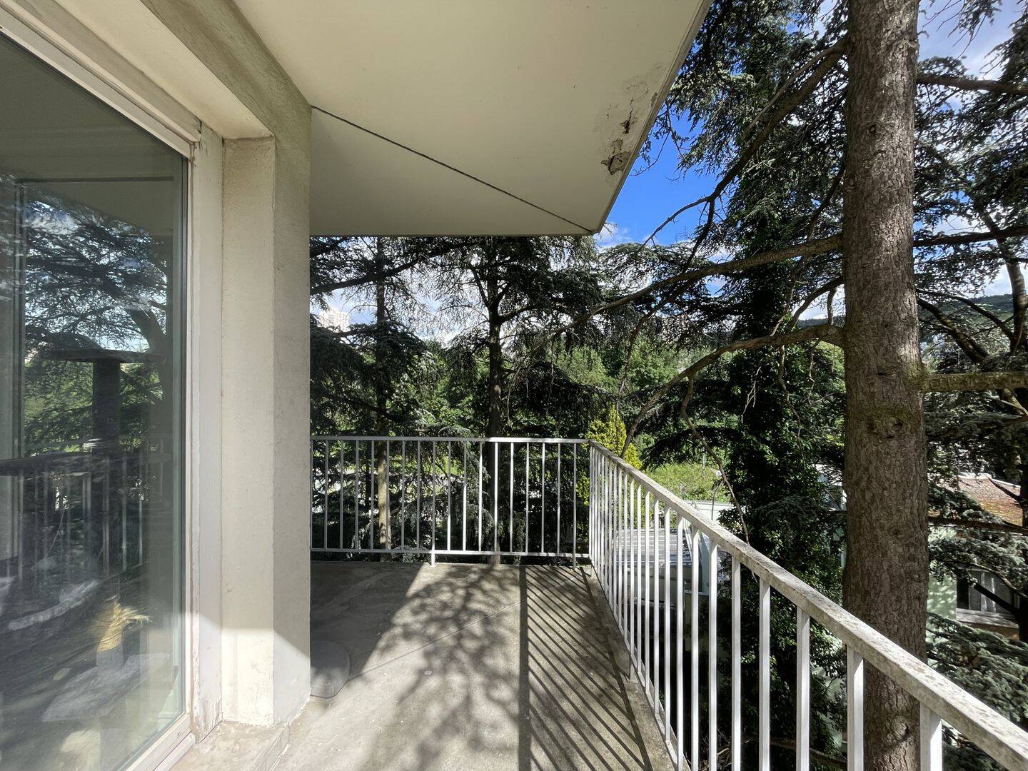 Appartement 3 pièces 63 m² · à Saint-Étienne · 63 m² · 75 000 €