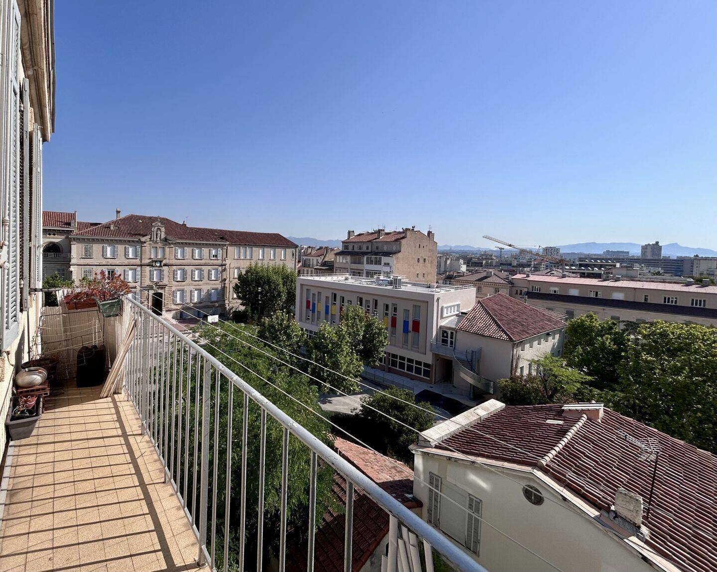 Appartement 5 pièces 120 m² · à Marseille 6ème Arrondissement · 120,2 m² · 380 000 €