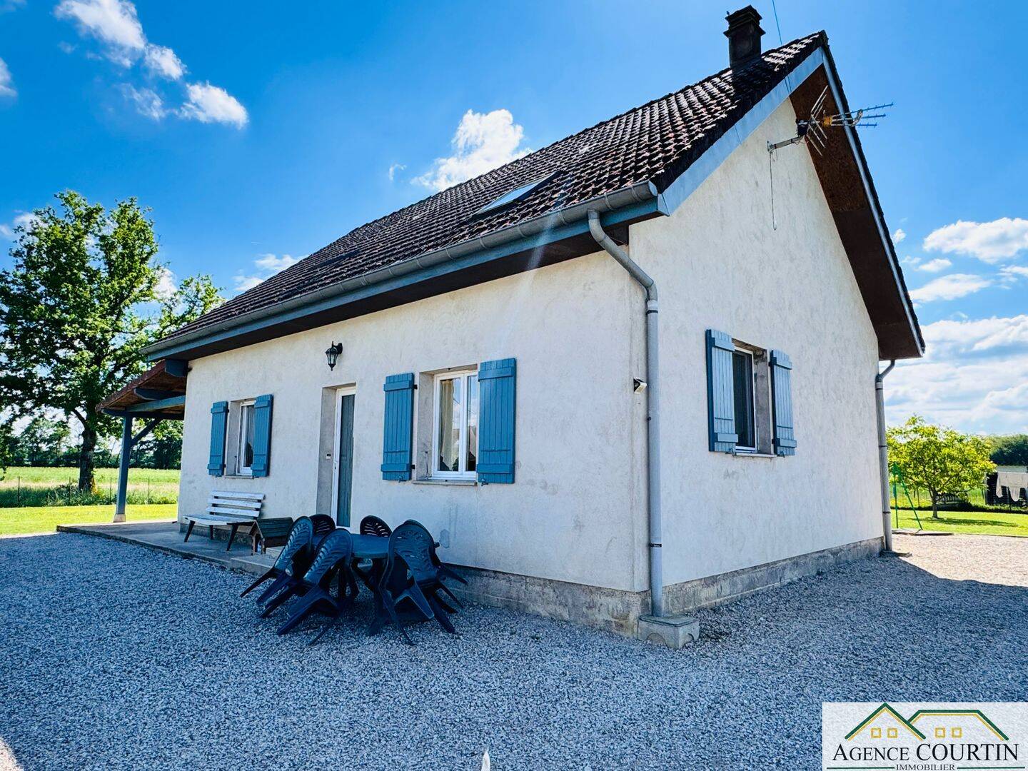 Maison 7 pièces 126 m² · à Saint-Germain-du-Bois · 126 m² · 178 000 €