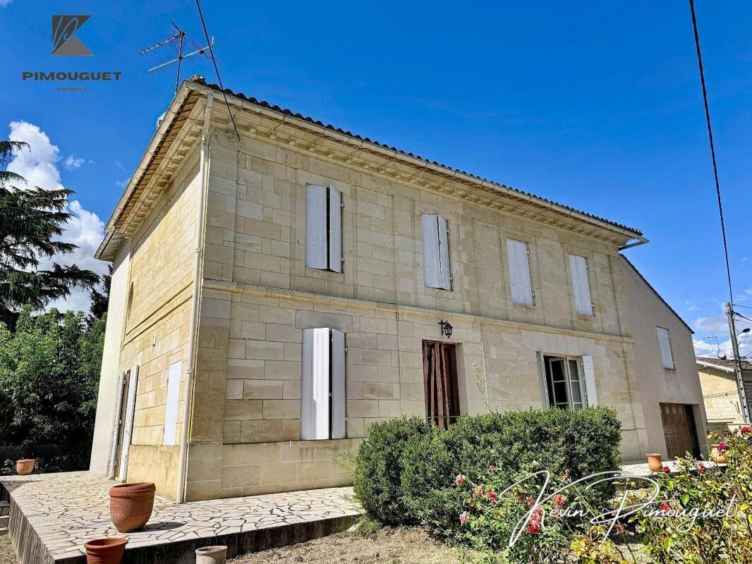 Maison 7 pièces 185 m² · à Sainte-Terre · 185 m² · 245 000 €