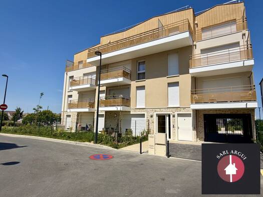 Appartement à vendre 215 000 € 2 pièces 1 chambre 41 m² Étage 3/3 Collégien 77090