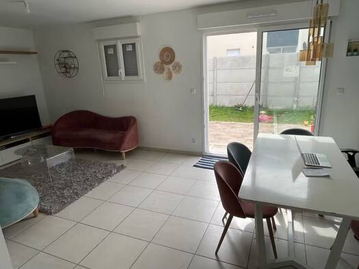 Maison à louer 1 950 € 4 pièces 3 chambres 85 m² Centre Ville-Calais Argenteuil 95100