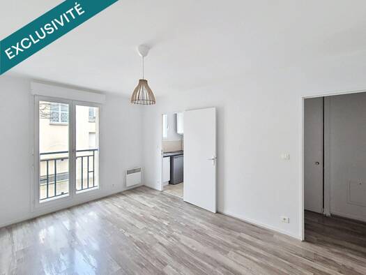 Appartement à vendre 113 000 € 1 pièce 23 m² Étage 1/3 Le Centre Andrésy 78570