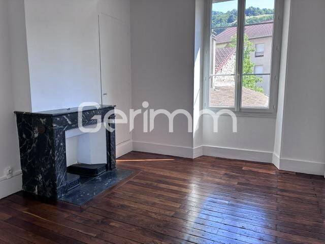Appartement 4 pièces 117 m² · à Voiron · 117 m² · 915 €/mois