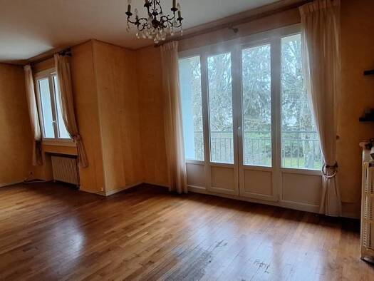 Appartement à vendre 85 200 € 3 pièces 2 chambres 69,8 m² 3 étages Montargis 45200