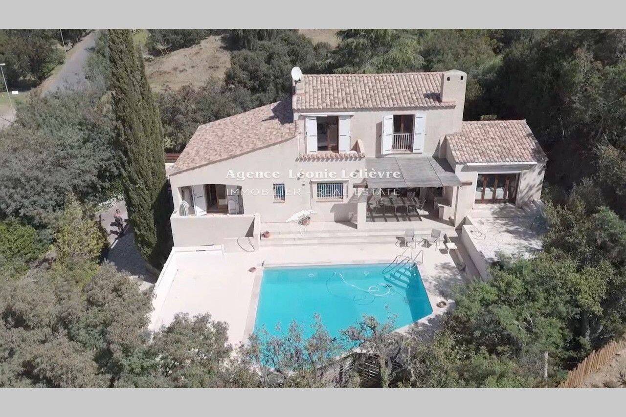 Maison 6 pièces 145 m² · à Roquebrune-sur-Argens · 145 m² · 850 000 €
