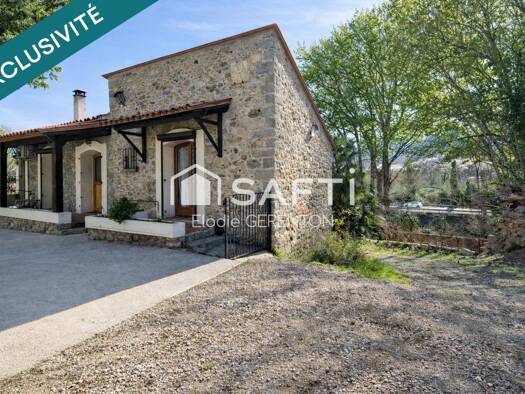 Mas à vendre 648 000 € 10 pièces 7 chambres 300 m² 11 495 m² de terrain Nord Prades 66500