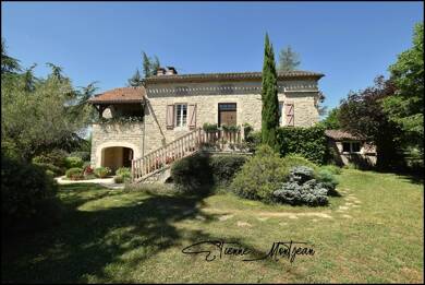 Maison en viager occupé Bouquet 125 000 € 7 pièces 1 chambre 156 m² 12 510 m² de terrain Bellefont-la Rauze 46090