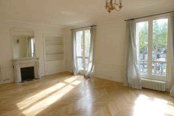 Appartement 4 pièces 90 m² · à Paris 7ème Arrondissement · 90,3 m² · 3 460 €