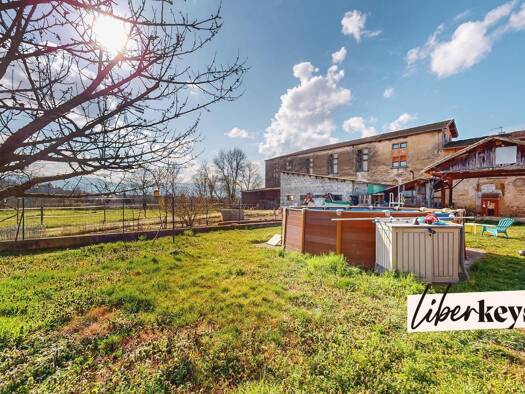 Maison à vendre 238 500 € 6 pièces 3 chambres 155,3 m² 641 m² de terrain Saint-Hilaire-du-Rosier 38840