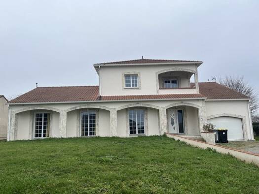 Maison à vendre 316 641 € 6 pièces 5 chambres 151,6 m² 1 454 m² de terrain Saint-Victor 03410