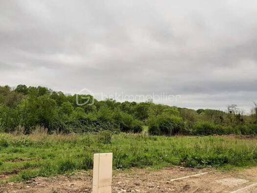 Terrain constructible viabilisé à vendre 158 000 € 667 m² de terrain Soignolles-en-Brie 77111