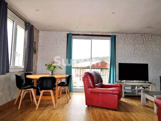 Maison à vendre 240 000 € 4 pièces 2 chambres 115,9 m² 650 m² de terrain Morbier 39400