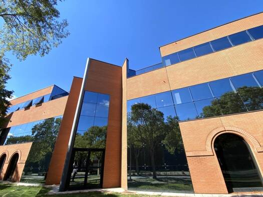 Espace bureau à louer 8 451 € 2 992 m² de bureaux divisible à partir de 626 m² Perget Monturon Colomiers 31770