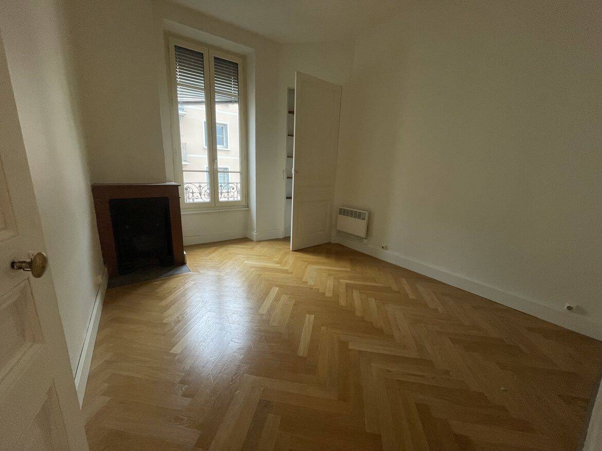 Appartement 2 pièces 59 m² · à Villeurbanne · 59 m² · 859 €