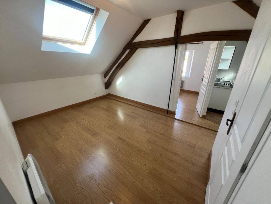 Appartement 2 pièces 25 m² · à Pierres · 25 m² · 500 €