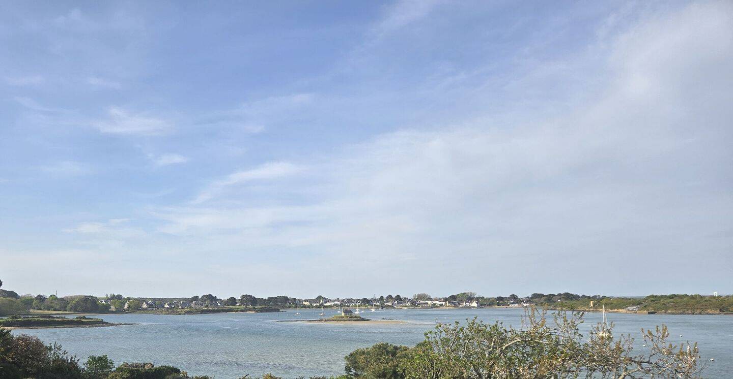 Maison 8 pièces 175 m² · à Plouhinec · 175 m² · 999 800 €