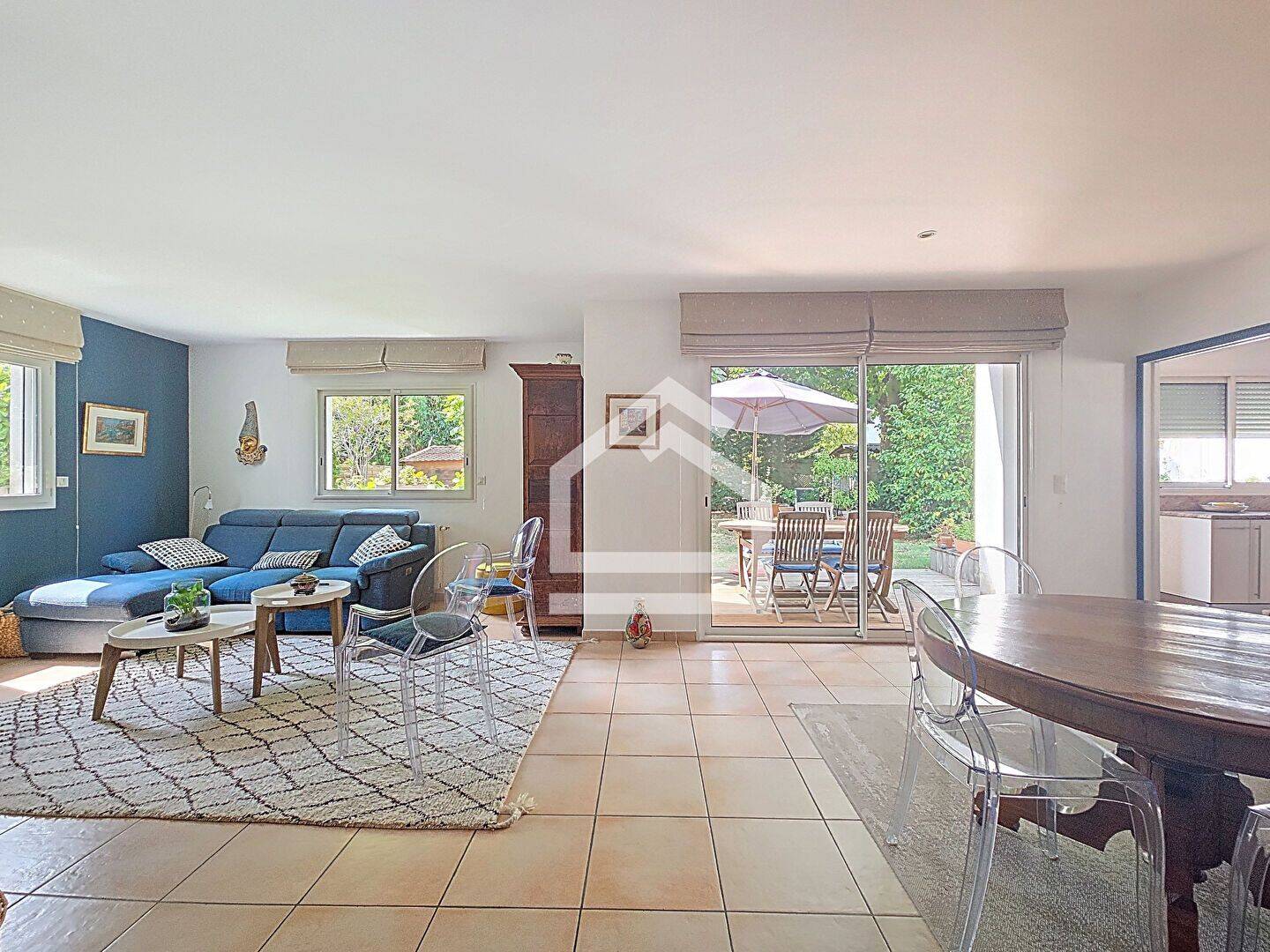 Maison 8 pièces 228 m² · à Mérignac · 228 m² · 710 000 €