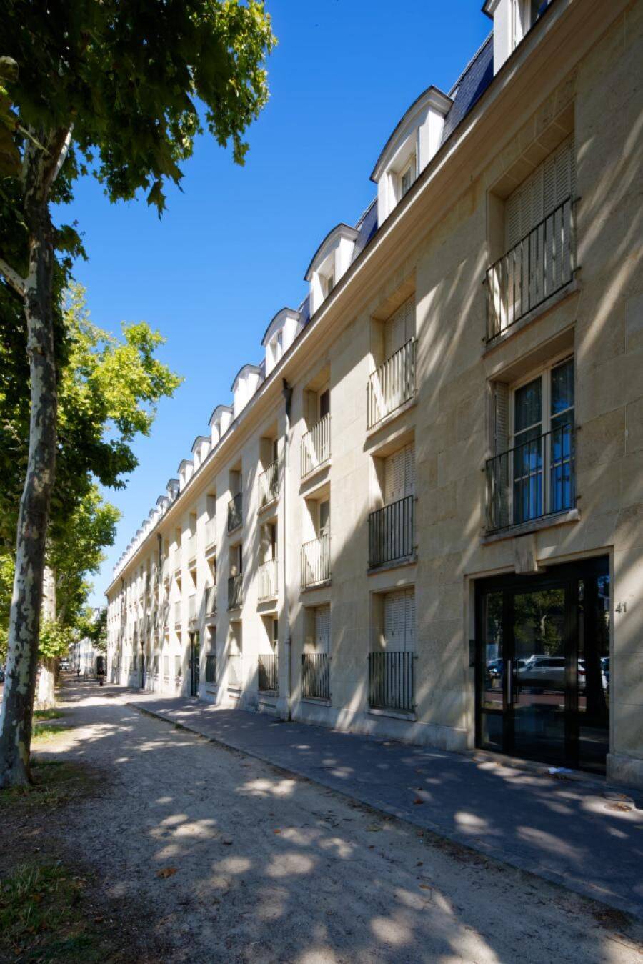Appartement 4 pièces 72 m² · à Versailles · 72 m² · 1 828 €/mois