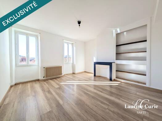 Appartement à vendre 110 000 € 4 pièces 3 chambres 78 m² Étage 3/3 Centre Ville Saint-Affrique 12400