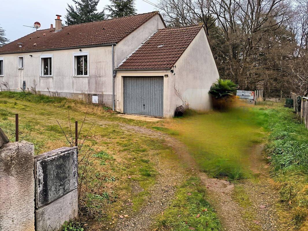 Maison 5 pièces 101 m² · à Villefranche-sur-Cher · 100,8 m² · 88 000 €