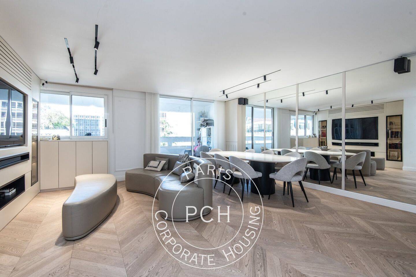Appartement 4 pièces 105 m² · à Levallois-Perret · 104,6 m² · 4 000 €