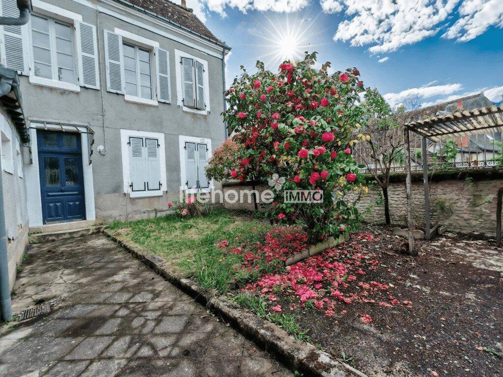 Maison 5 pièces 156 m² · à Buzançais · 156 m² · 69 760 €