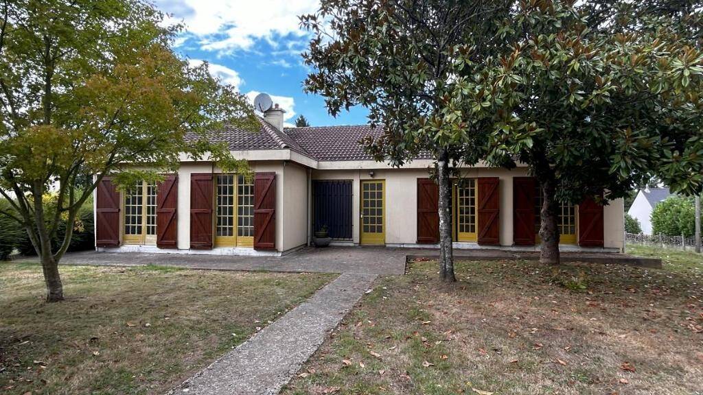 Maison de plain-pied à vendre 170 000 € 6 pièces 3 chambres 154 m² 1 467 m² de terrain Val d'Anast 35330