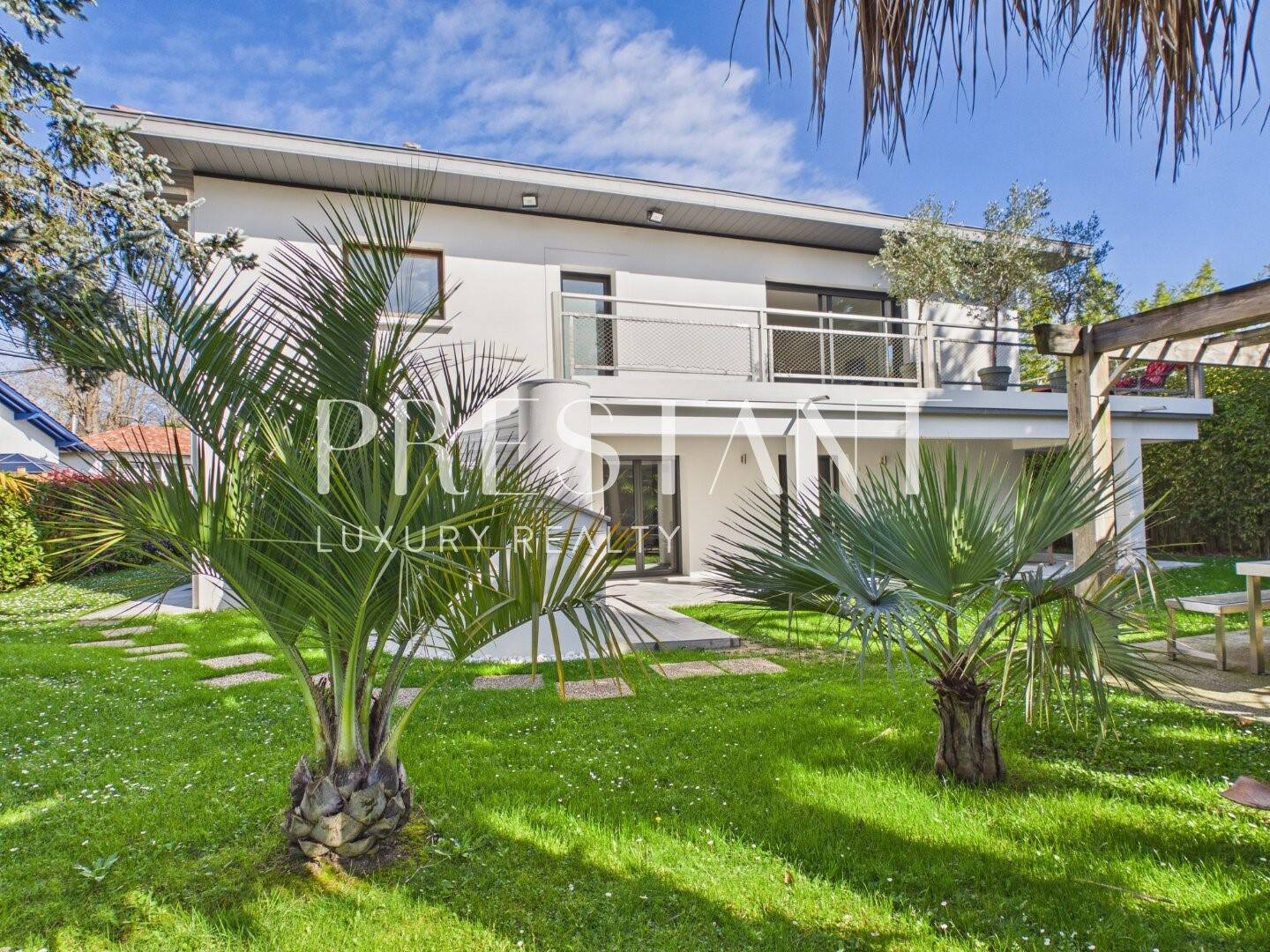 Maison 8 pièces 213 m² · à Anglet · 213 m² · 990 000 €