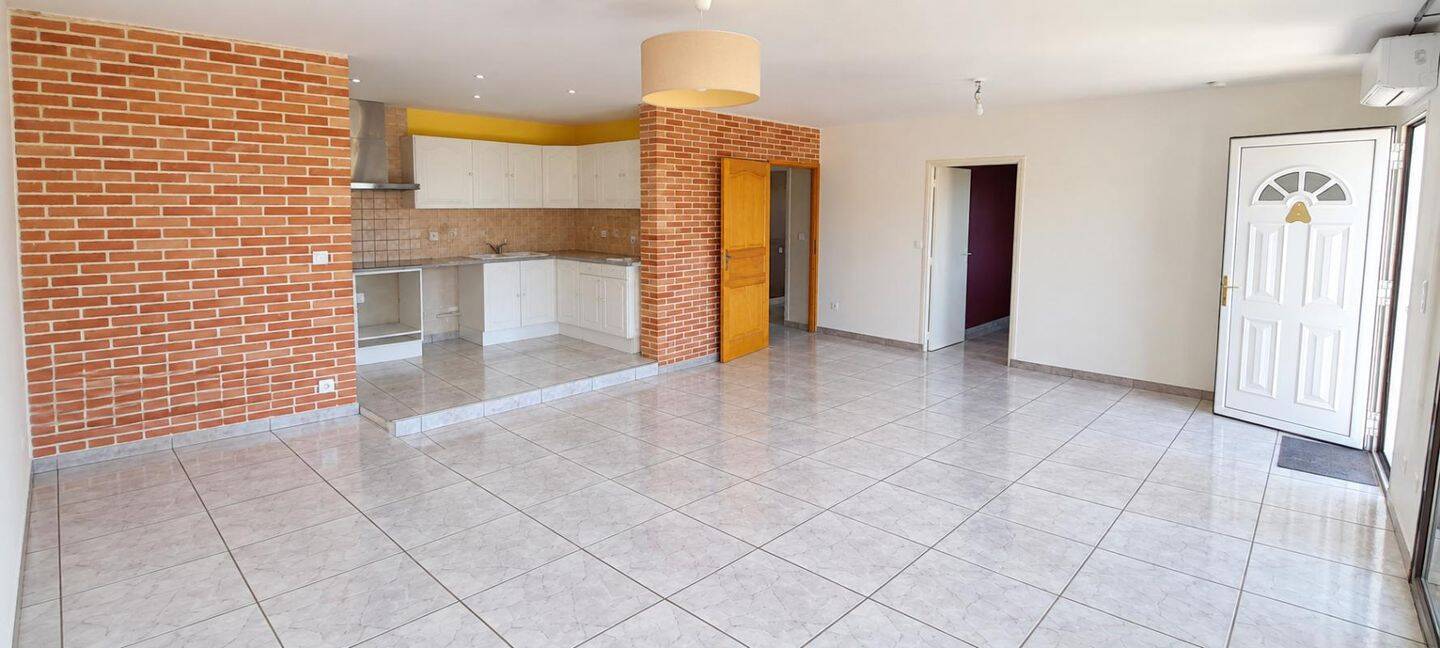 Appartement 4 pièces 96 m² · à Villaudric · 96 m² · 770 €/mois