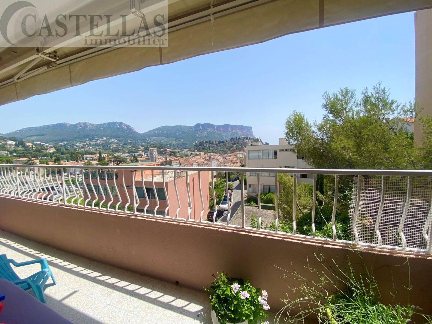 Appartement 3 pièces 59 m² · à Cassis · 58,6 m² · 1 260 €/mois