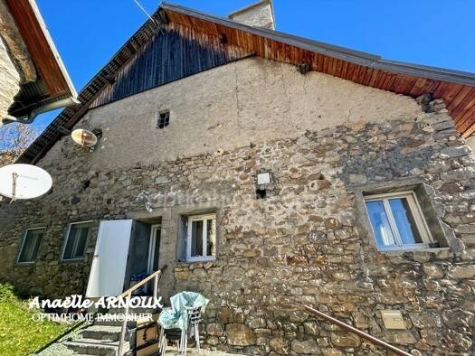 Maison à vendre 315 000 € 4 pièces 3 chambres 106 m² 153 m² de terrain Orcières 05170