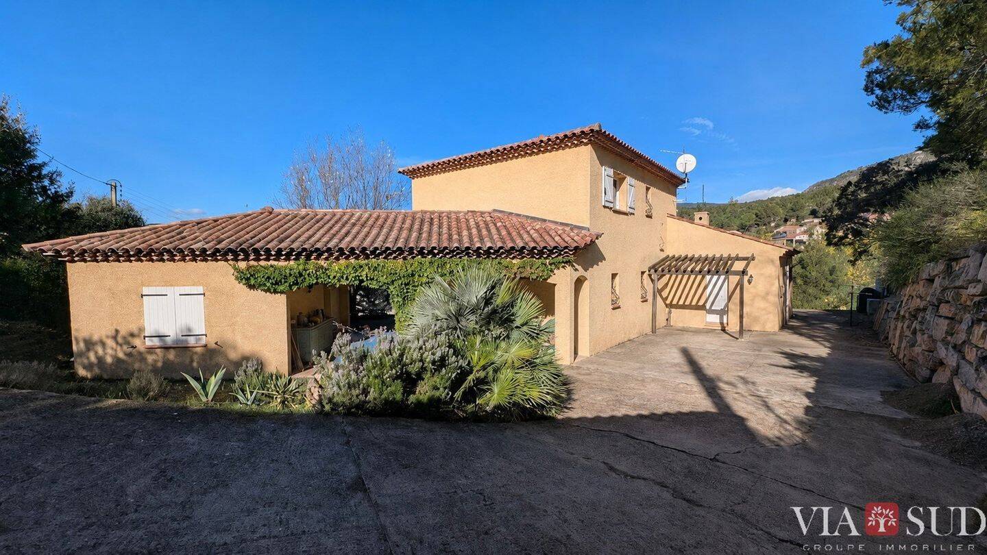 Maison 7 pièces 185 m² · à Roquebrun · 185 m² · 348 000 €