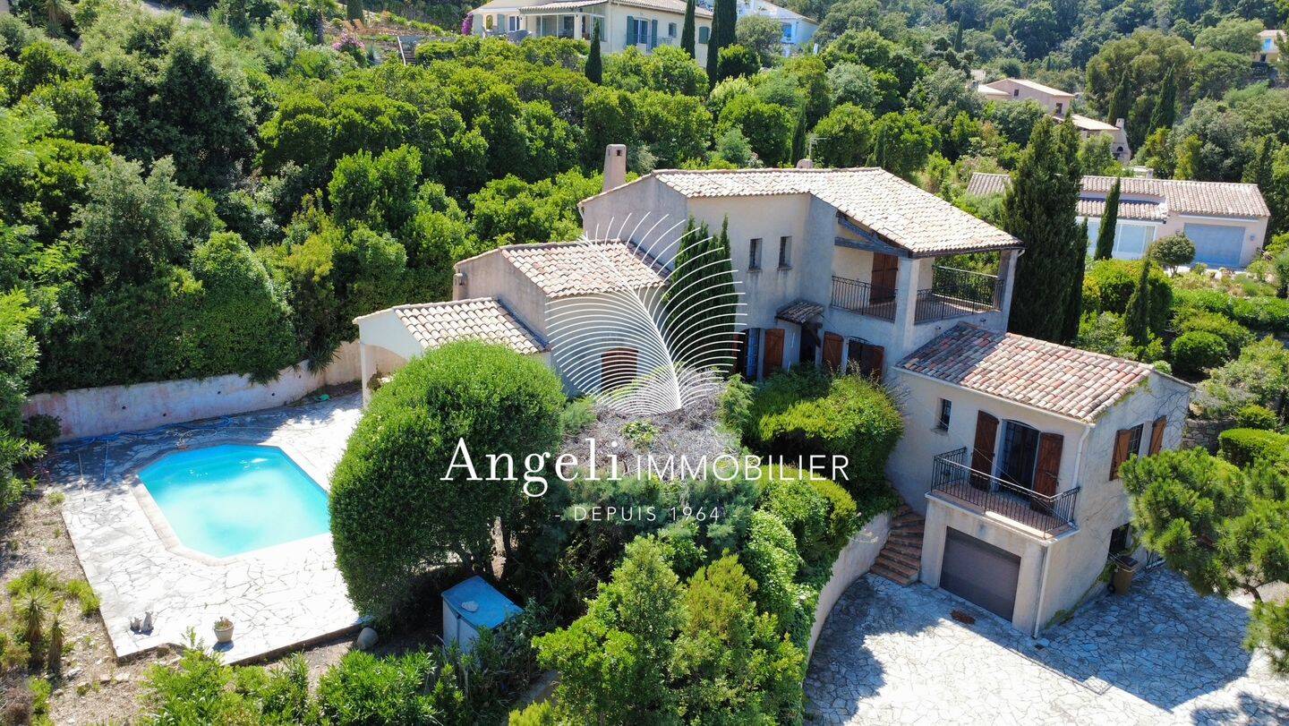 Maison 4 pièces 150 m² · à Fréjus · 150 m² · 700 000 €