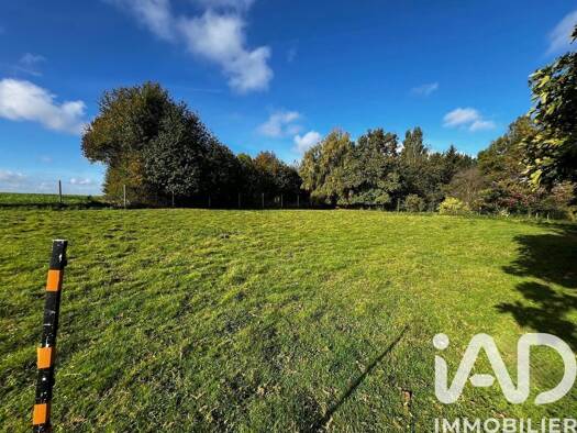 Terrain constructible viabilisé à vendre 68 000 € 1 294 m² de terrain Le Val Les Andelys 27700