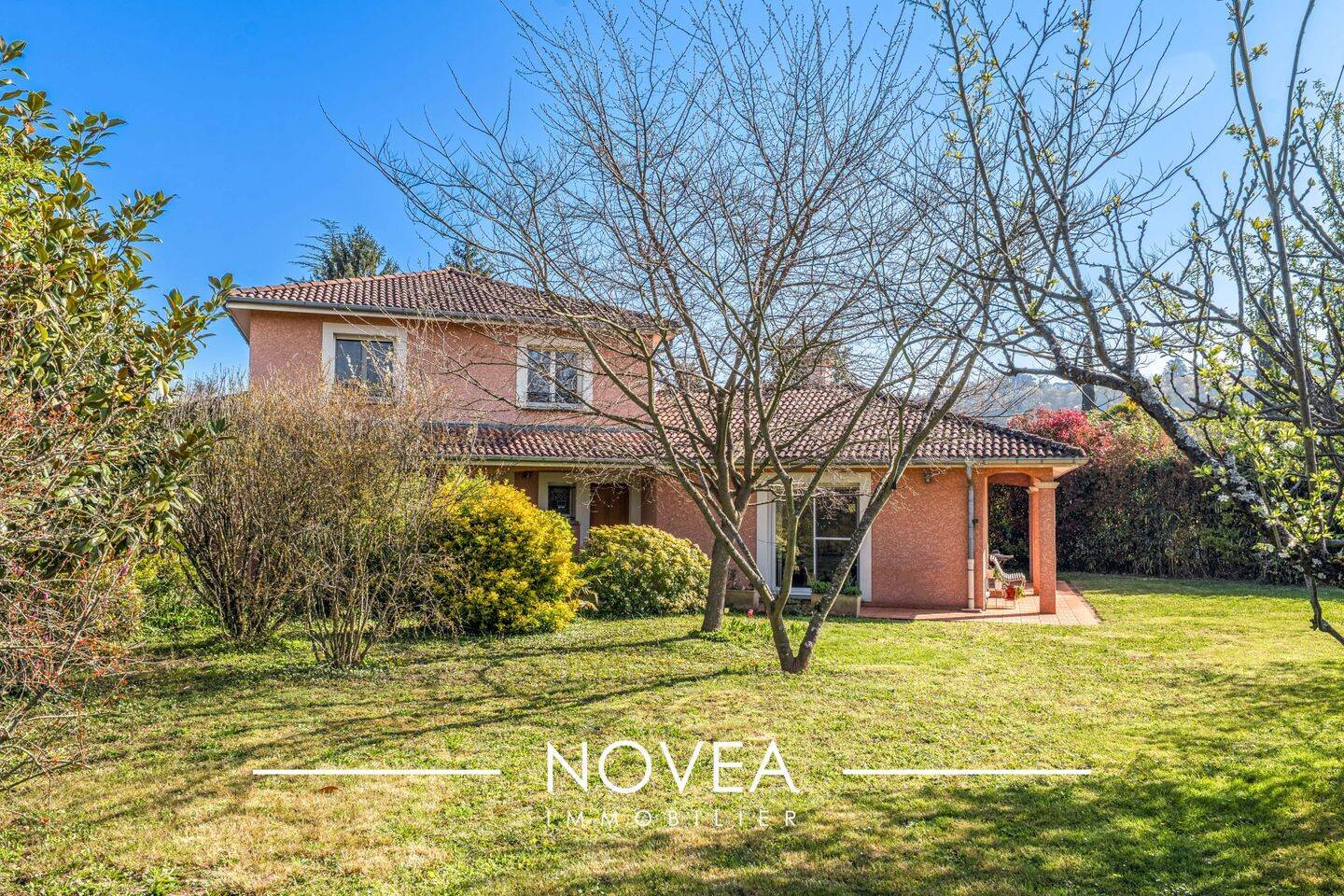 Maison 5 pièces 160 m² · à Collonges-au-Mont-d'Or · 160 m² · 798 000 €