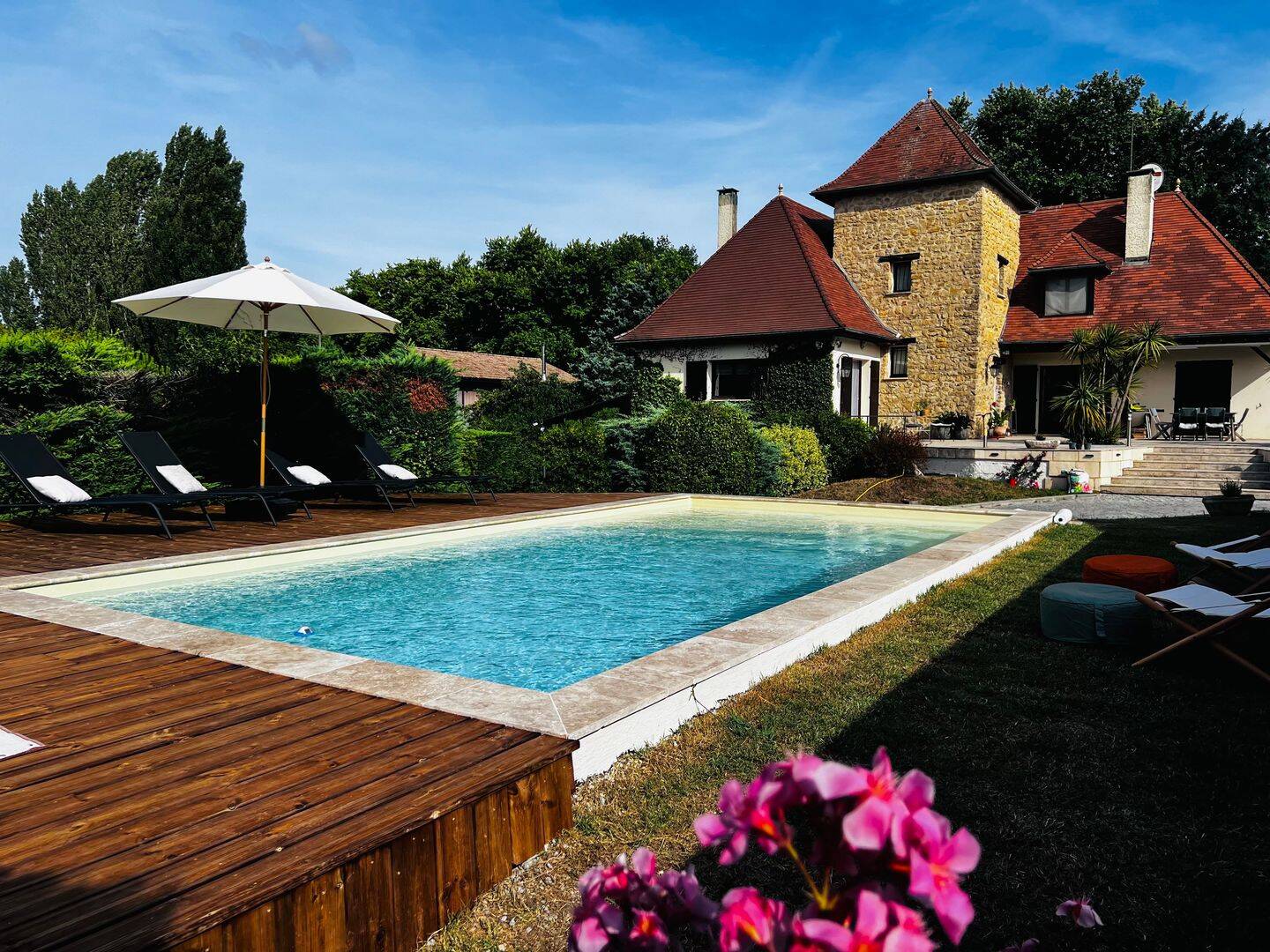Maison 6 pièces 209 m² · à Montussan · 209 m² · 669 000 €