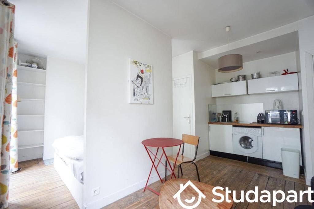 Appartement 1 pièce 26 m² · à Paris 18ème Arrondissement · 26 m² · 1 350 €