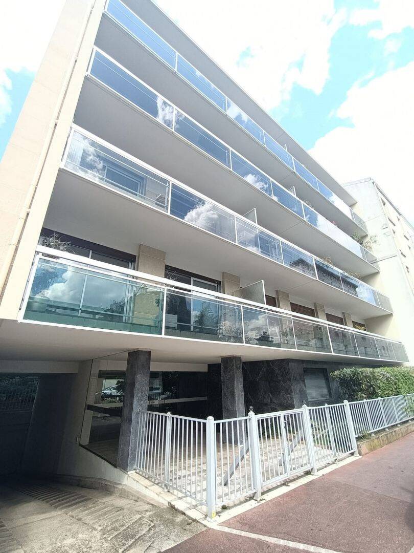 Appartement 1 pièce 14 m² · à Saint-Mandé · 13,5 m² · 620 €