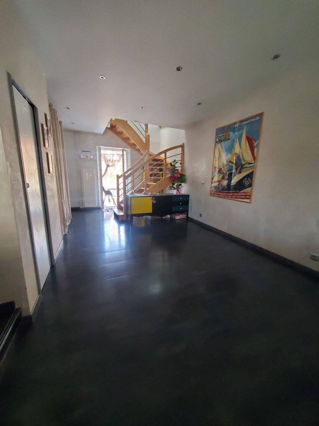 Appartement 3 pièces 101 m² · à Feurs · 100,5 m² · 750 €