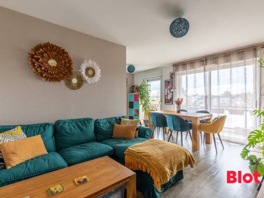 Appartement à vendre 184 000 € 3 pièces 2 chambres 60,7 m² Étage 2/2 Vern-sur-Seiche 35770