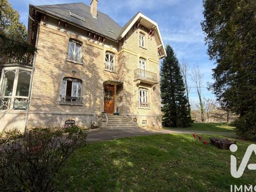 Château à vendre 725 000 € 7 pièces 6 chambres 352 m² 30 000 m² de terrain Joinville 52300