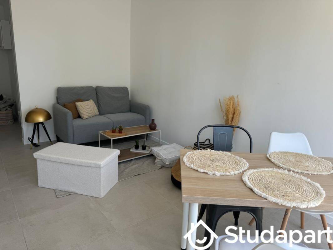1 pièce 10 m² · à Orléans · 10 m² · 420 €/mois