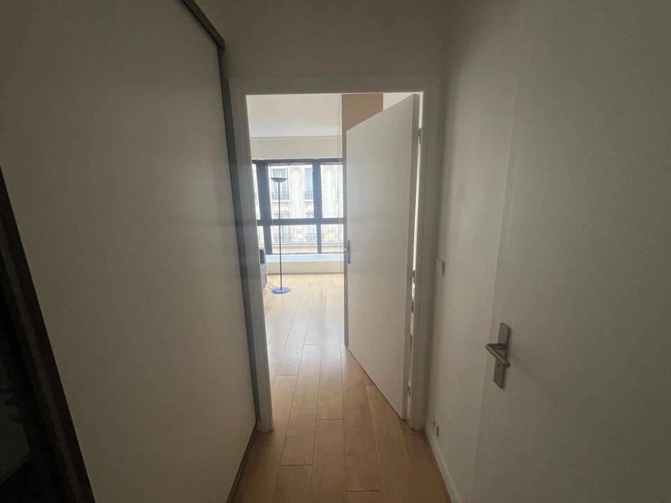 Appartement 1 pièce 27 m² · à Paris 15ème Arrondissement · 27 m² · 1 200 €/mois