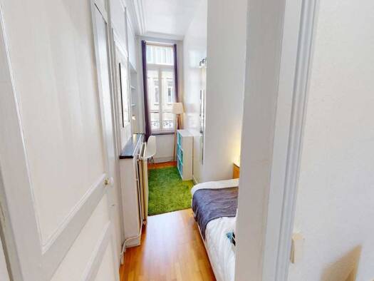 Appartement à louer 490 € 3 pièces 4 chambres 60 m² 2ème étage Wazemmes Lille 59000